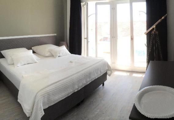 Seaside Villa With Private Pool Home By The Sea - Villa โตรกีร์ ภายนอก รูปภาพ