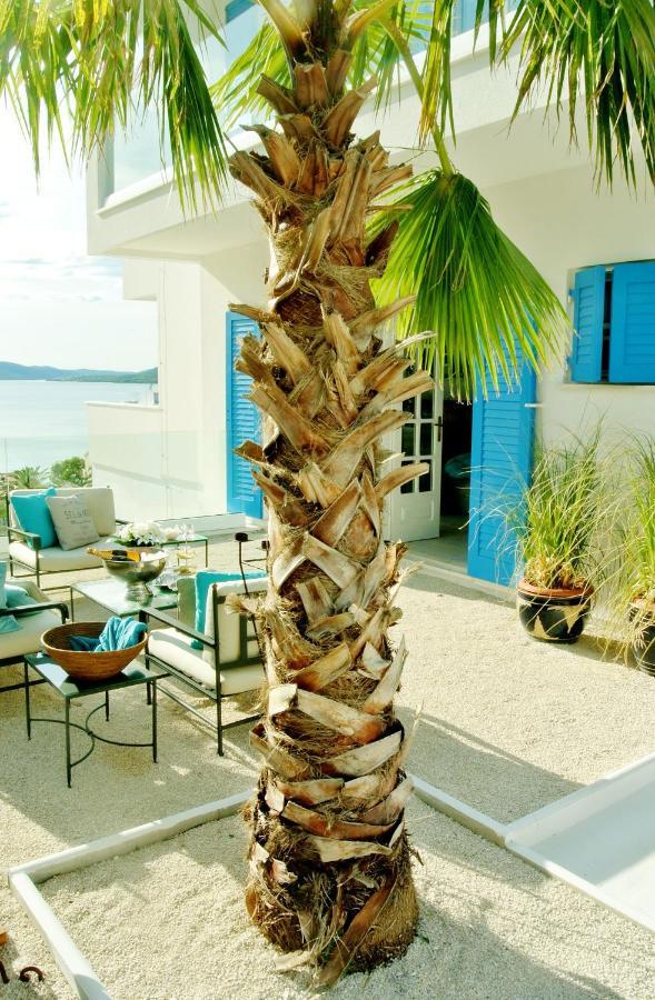 Seaside Villa With Private Pool Home By The Sea - Villa โตรกีร์ ภายนอก รูปภาพ