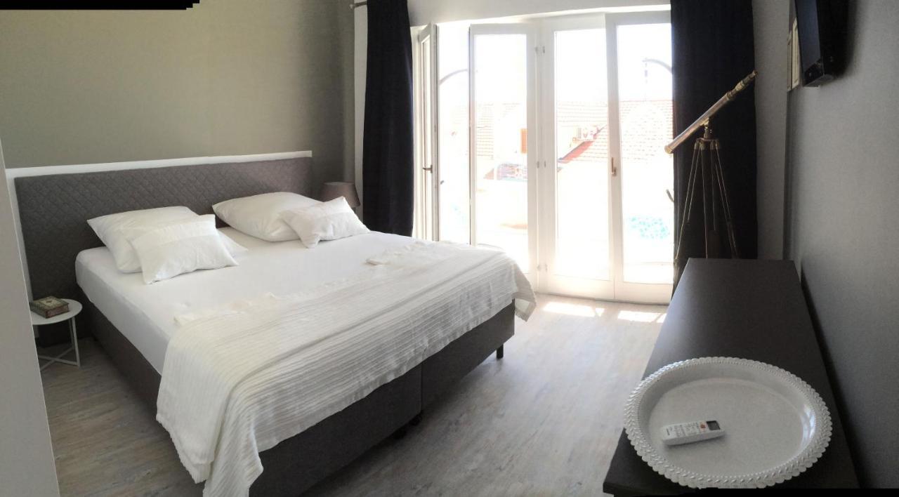 Seaside Villa With Private Pool Home By The Sea - Villa โตรกีร์ ภายนอก รูปภาพ